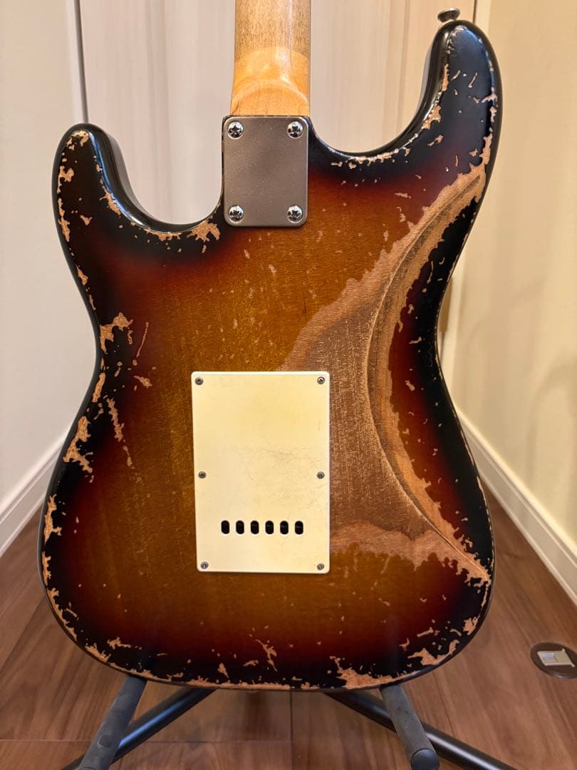 レリック加工 ストラトキャスター・タイプ　サンバースト
