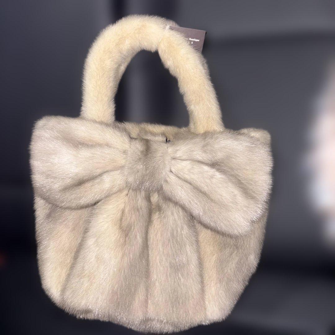 リ*ナ様 新品❣️ミンクリボンバック❣️優しいベージュ❣️