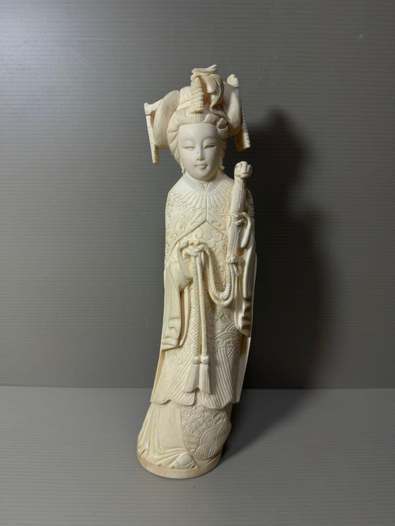 2103  古美術品　乾隆銘　細密彫刻女性像　置物　細密細工　骨董