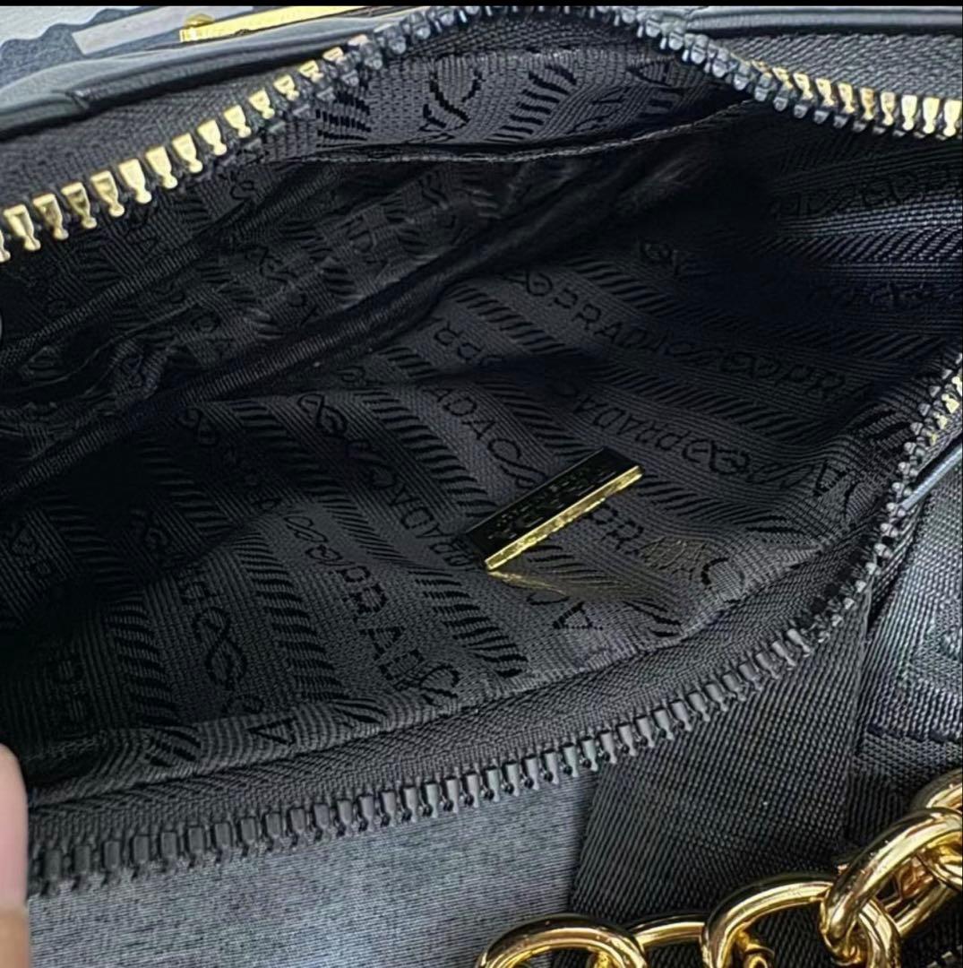 本日のみ値下げ！PRADA ブラック ノベルティーショルダーバッグ