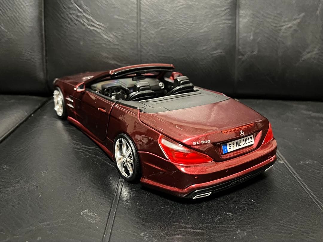 メルセデスベンツ　SLクラス　1/18