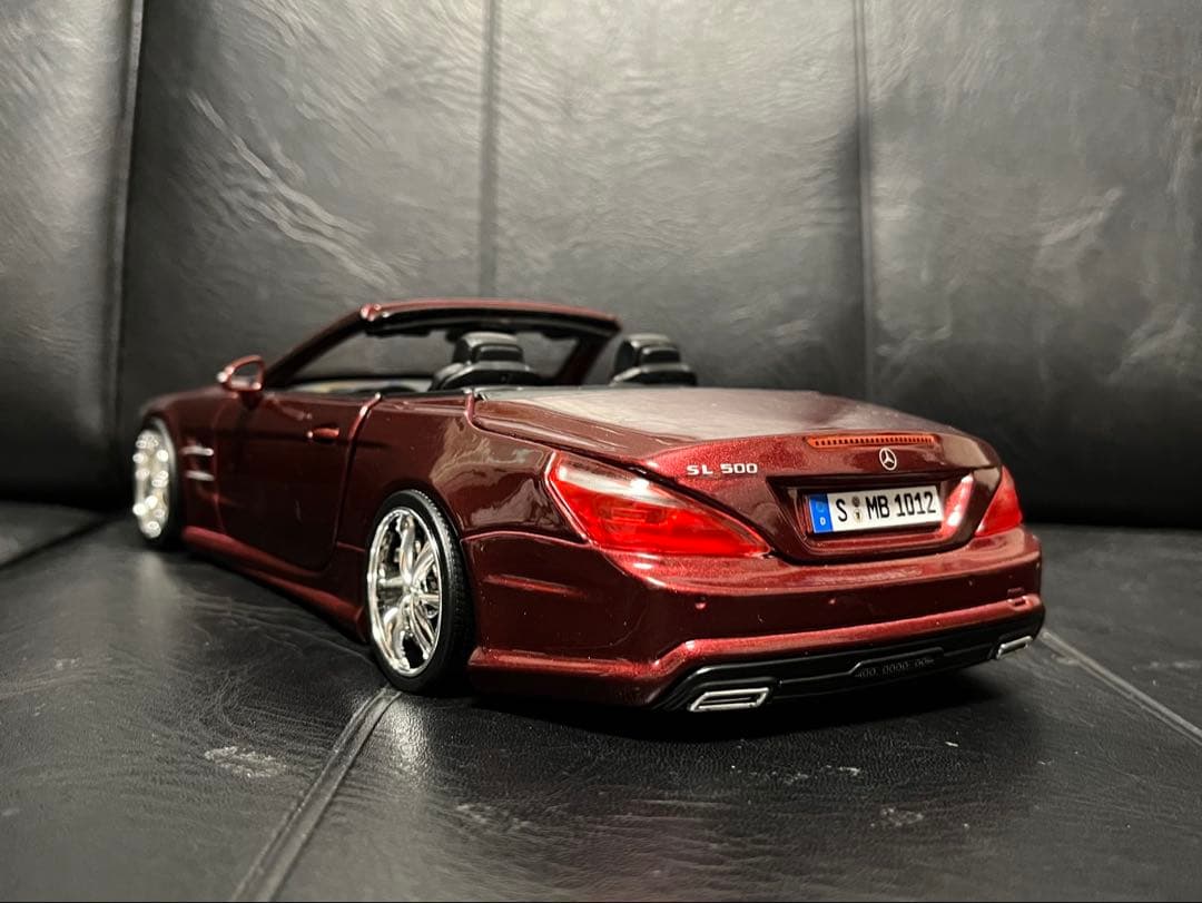 メルセデスベンツ　SLクラス　1/18