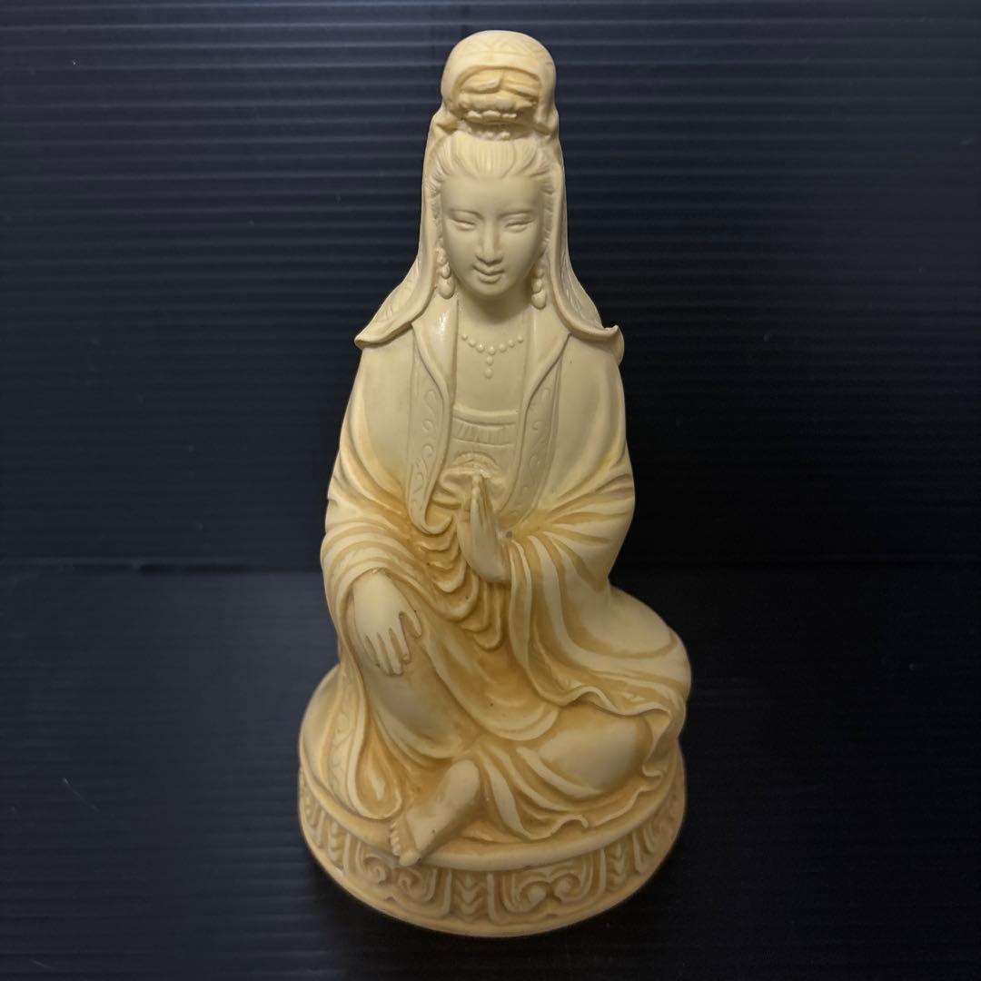 陶器製坐像 アイボリー