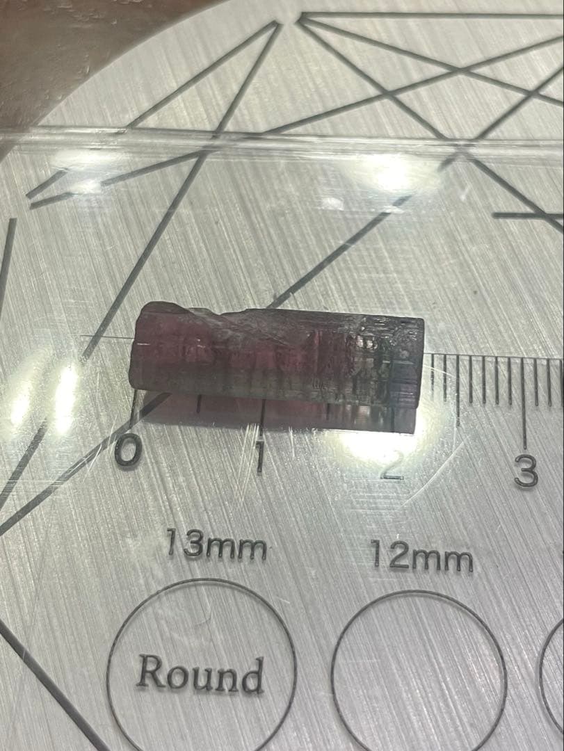 アフガニスタン産　レインボートルマリン　標本　原石