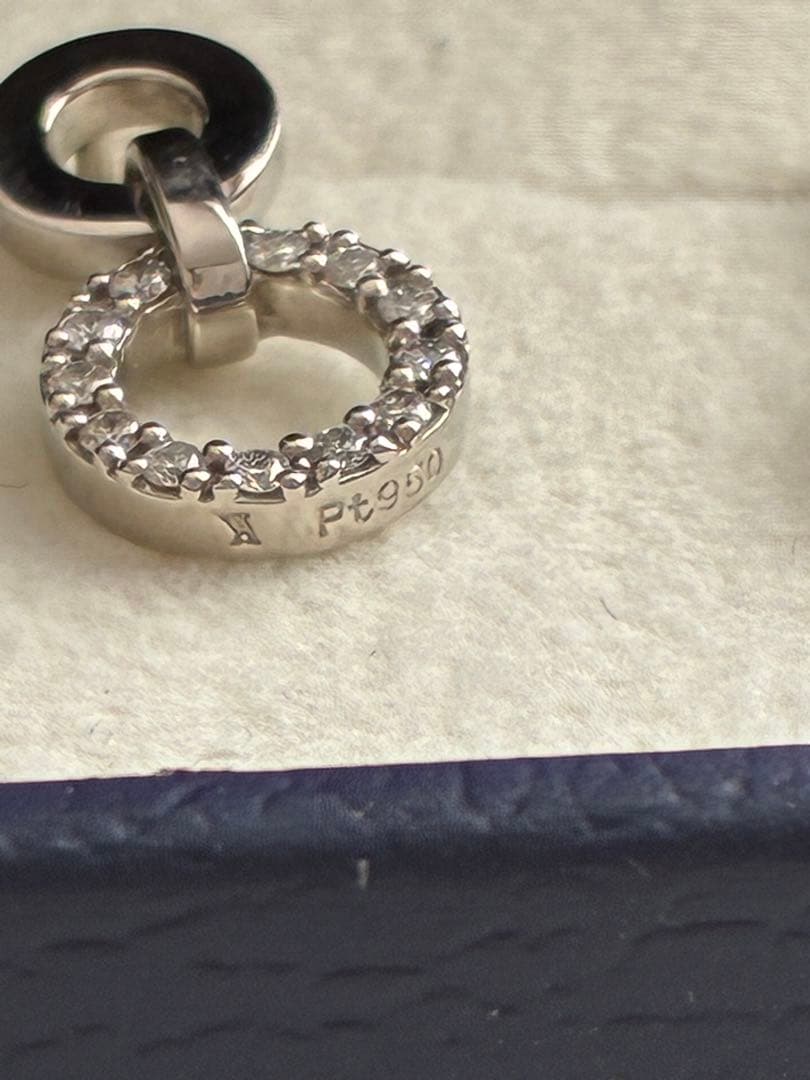 ヴァンドーム青山　ダブルサークル　ダイヤモンドプラチナピアス