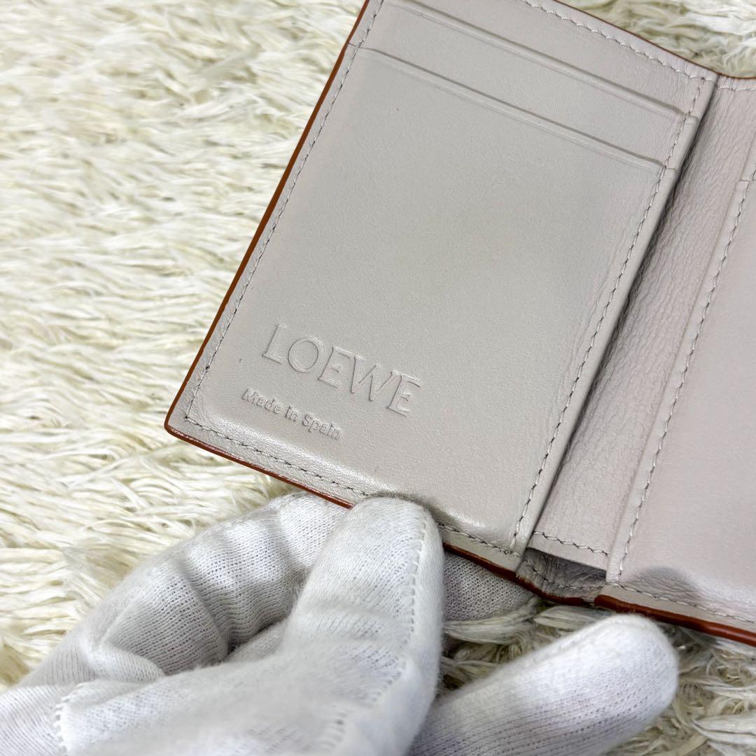 【美品】ロエベ トライフォールドウォレット アナグラム ペブルグレインカーフ