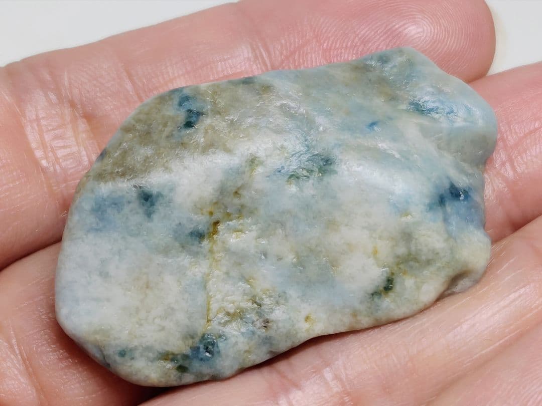 コン沢 23g 翡翠 ヒスイ 原石 鑑賞石 自然石 誕生石 鉱物 鉱石 水石