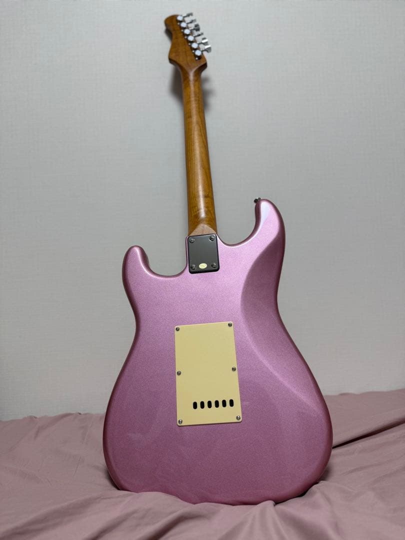 【ヘッドホンアンプ付き】Bacchus エレキギター ピンク