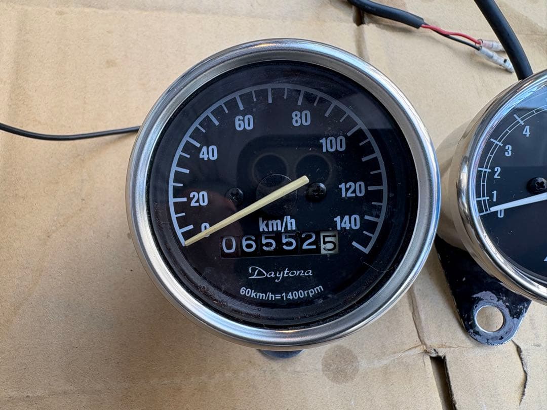 今日まで　DAYTONA メーターセット