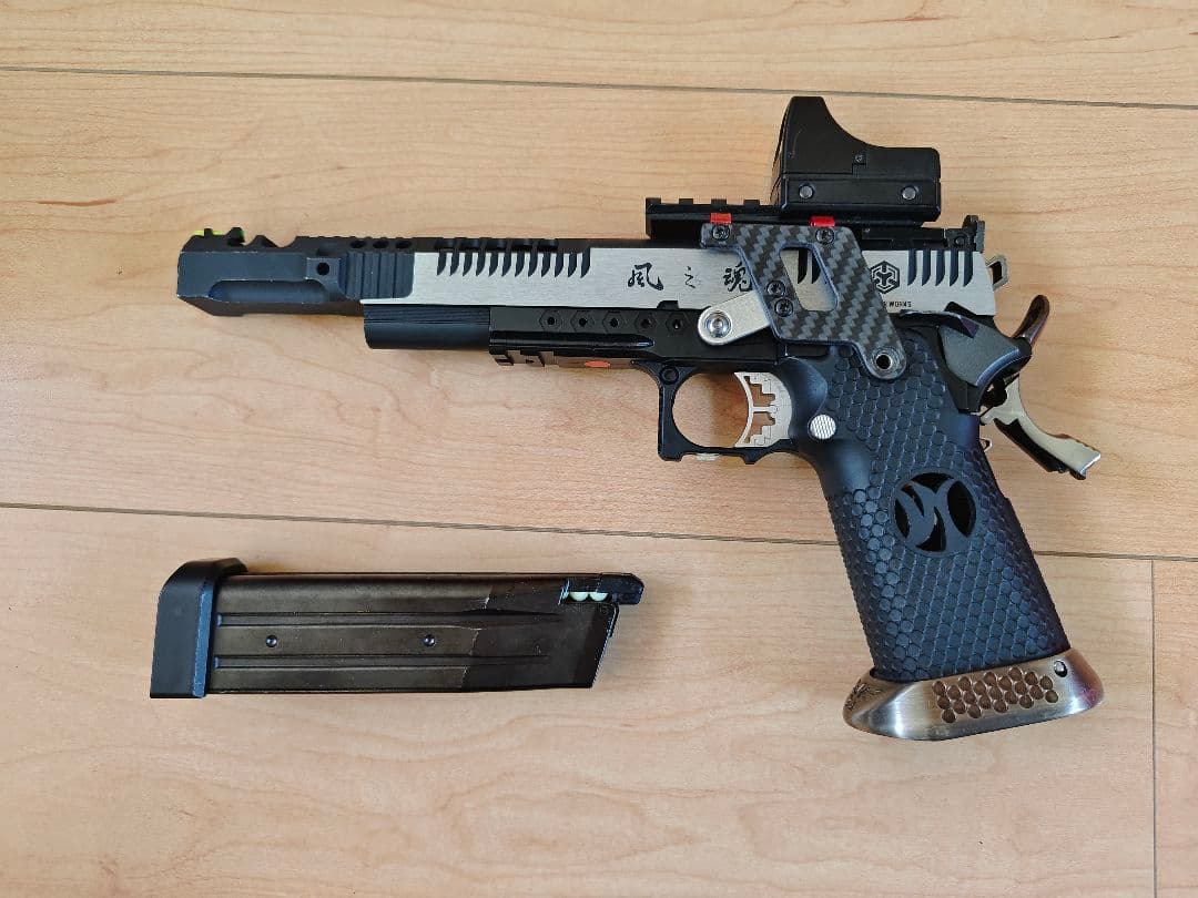 ARMORER WORKS　Hi-Capa 5.1 RazorCatタイプ