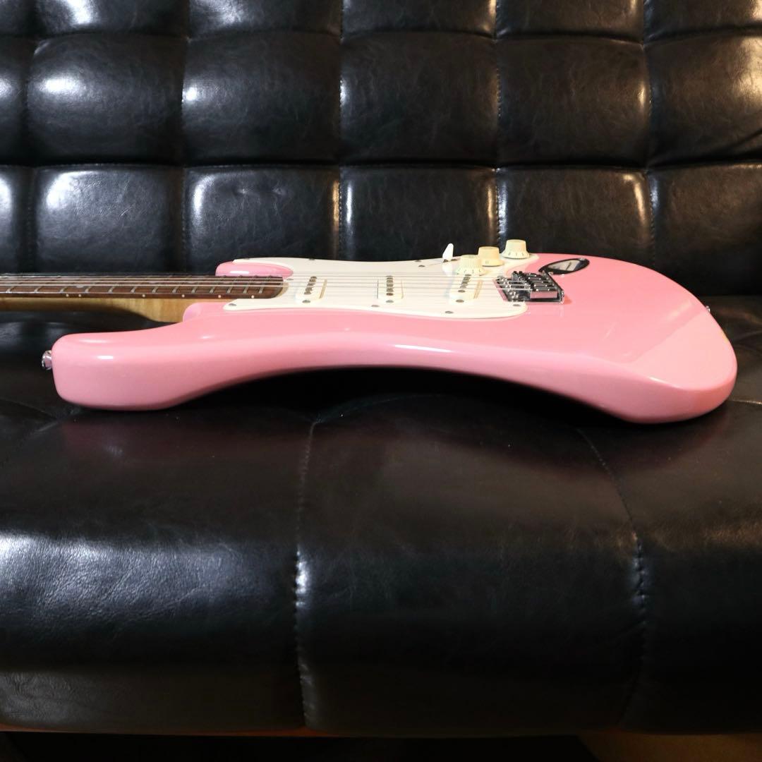 Squier by Fender BULLET STRAT PINK ストラト