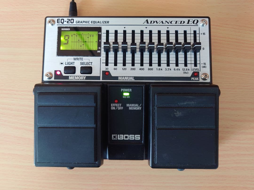 BOSS EQ-20 Graphic Equalizer ツインペダル