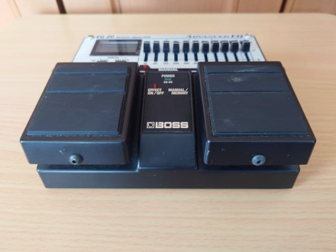 BOSS EQ-20 Graphic Equalizer ツインペダル