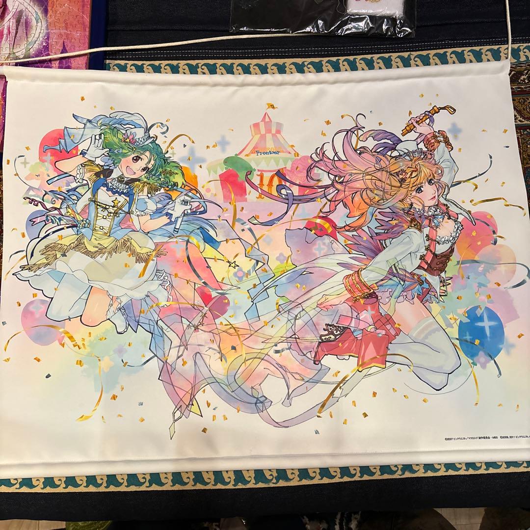 マクロス F クッション　ジグソーパズル　タペストリー　Tシャツ