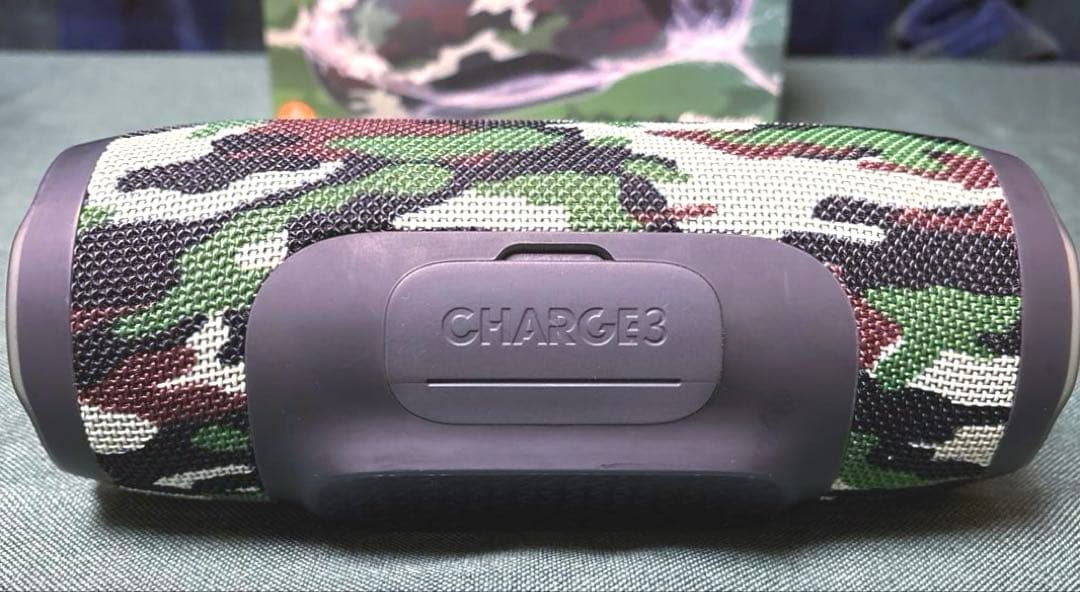 美品 JBL Charge 3　チャージ3 Bluetoothスピーカー　迷彩柄
