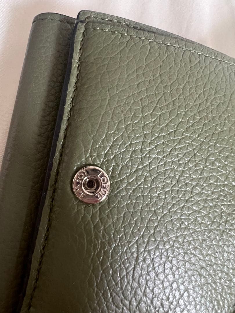 美品✨LOEWE ロエベ　トライフォールドウォレット　アボカド
