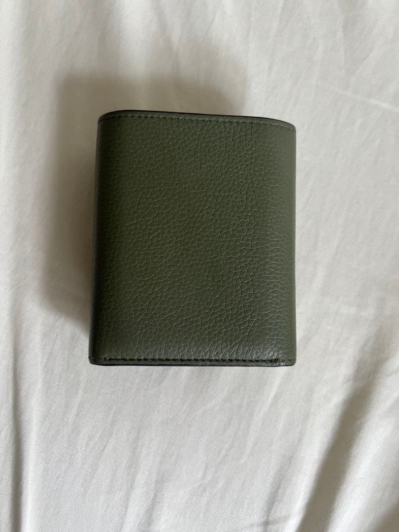 美品✨LOEWE ロエベ　トライフォールドウォレット　アボカド