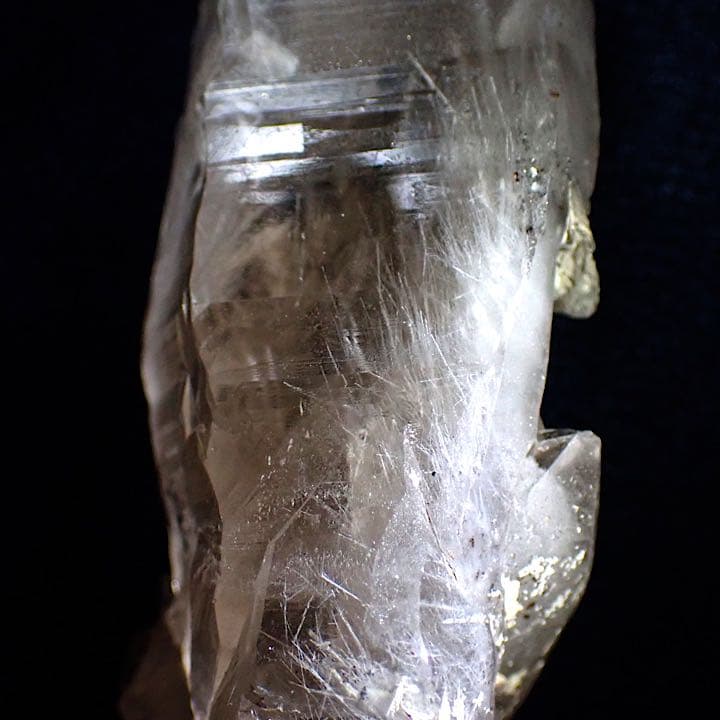 【パキスタン産】シルバールチルスモーキークォーツ