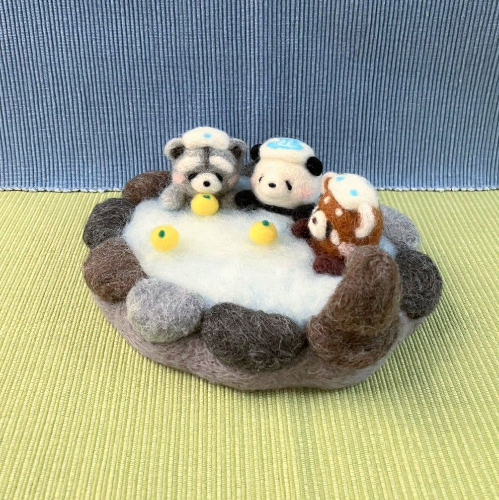 みみ  羊毛フェルト 作品 パンダと笠地蔵 | ゆず湯でまったり三兄弟