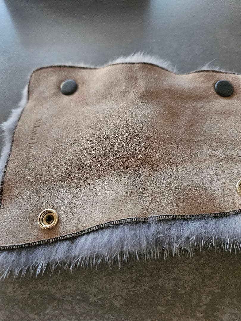 ヴァレクストラ　ミンクファーハンドルカバーグレー系