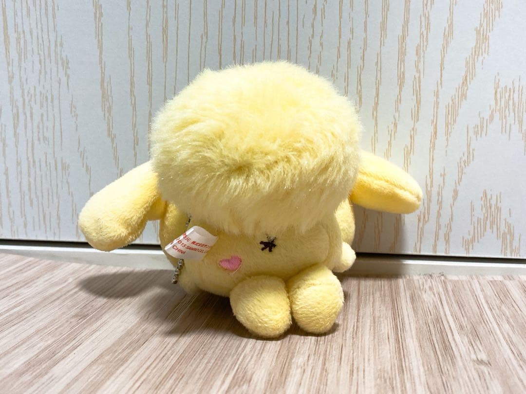 ポムポムぷりん　マスコット　キーホルダー　サンリオ　モコモコ尻尾