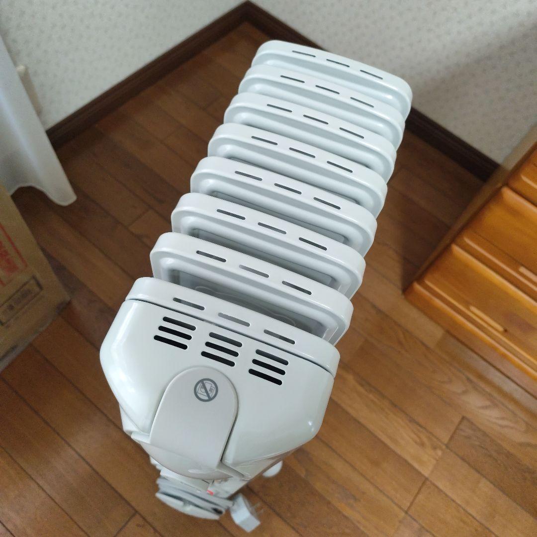 新品同様　極美品　JR0812-GY　DeLonghi　デロンギ　オイルヒーター