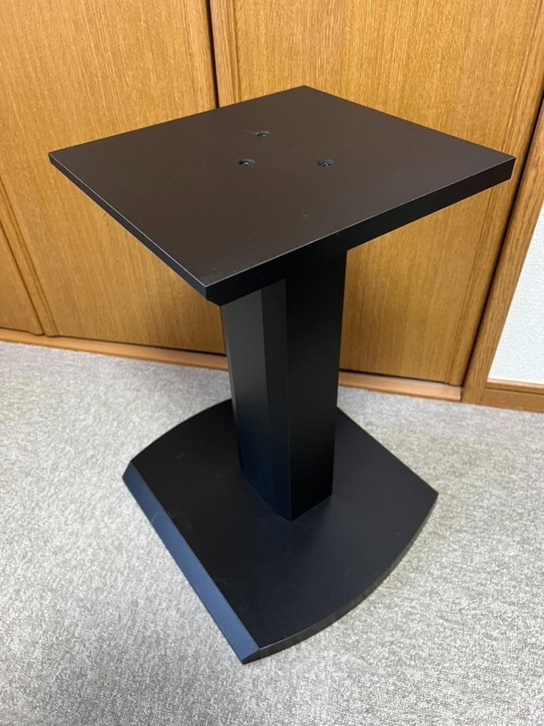 B&W 685S2 ブックシェルフ スピーカーとスタンドのセット