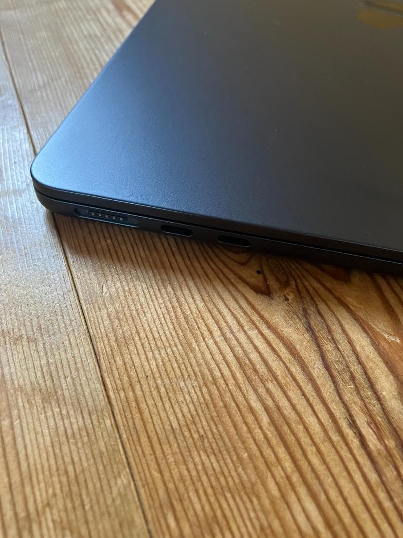 MacBook本体 Apple MacBook Air M2 16GB 256GB