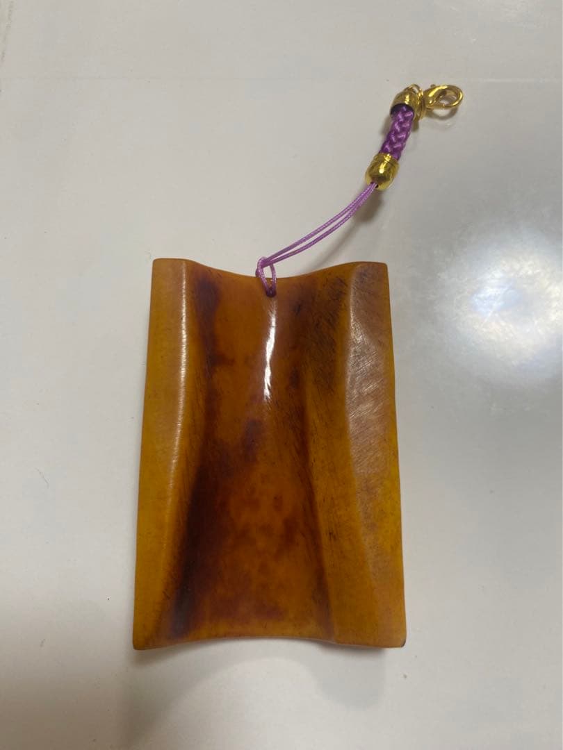 根付 時代物　材質不明 骨？ウニコール？ 鯨牙？セイウチ牙？送料無料