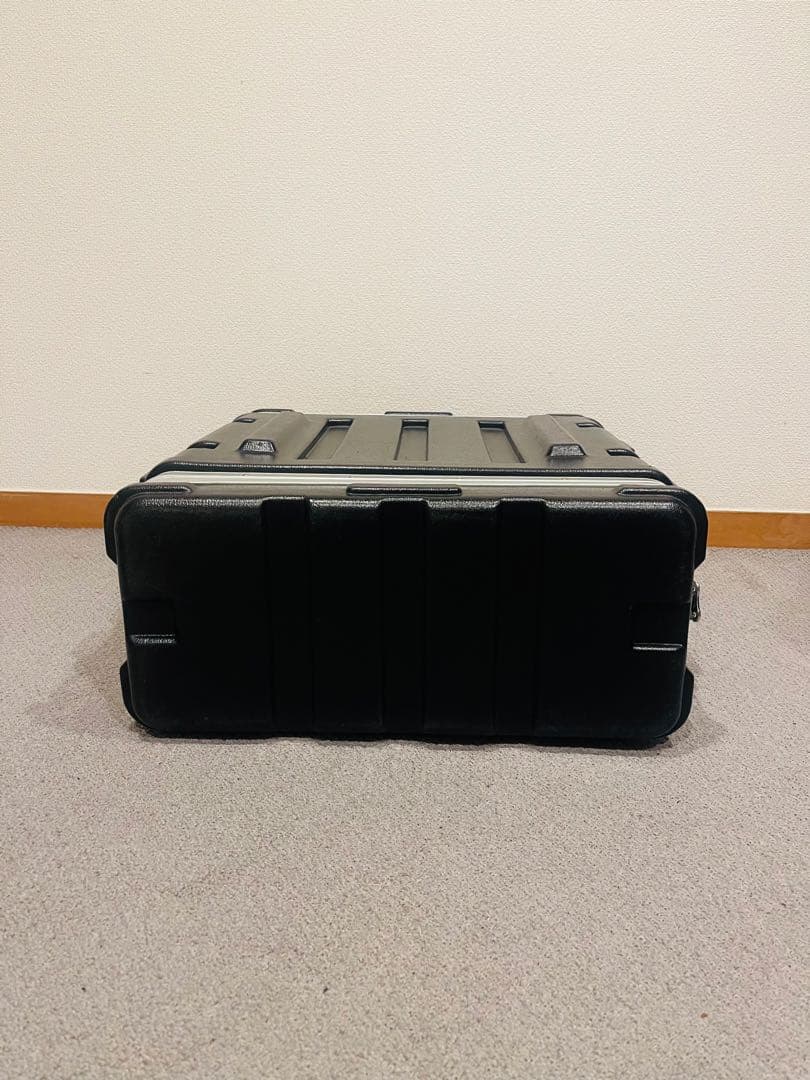 SKB 4U ラックケース