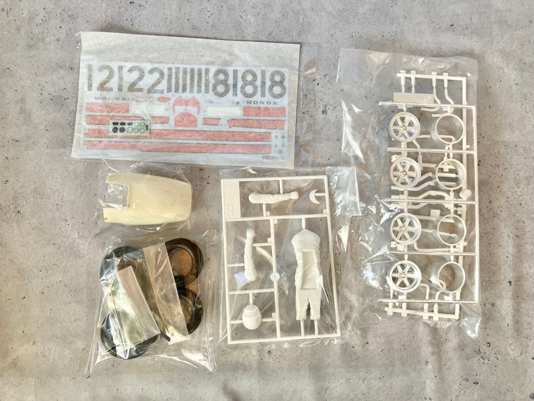 タミヤ TAMIYA ホンダRA273 1/12プラモデル