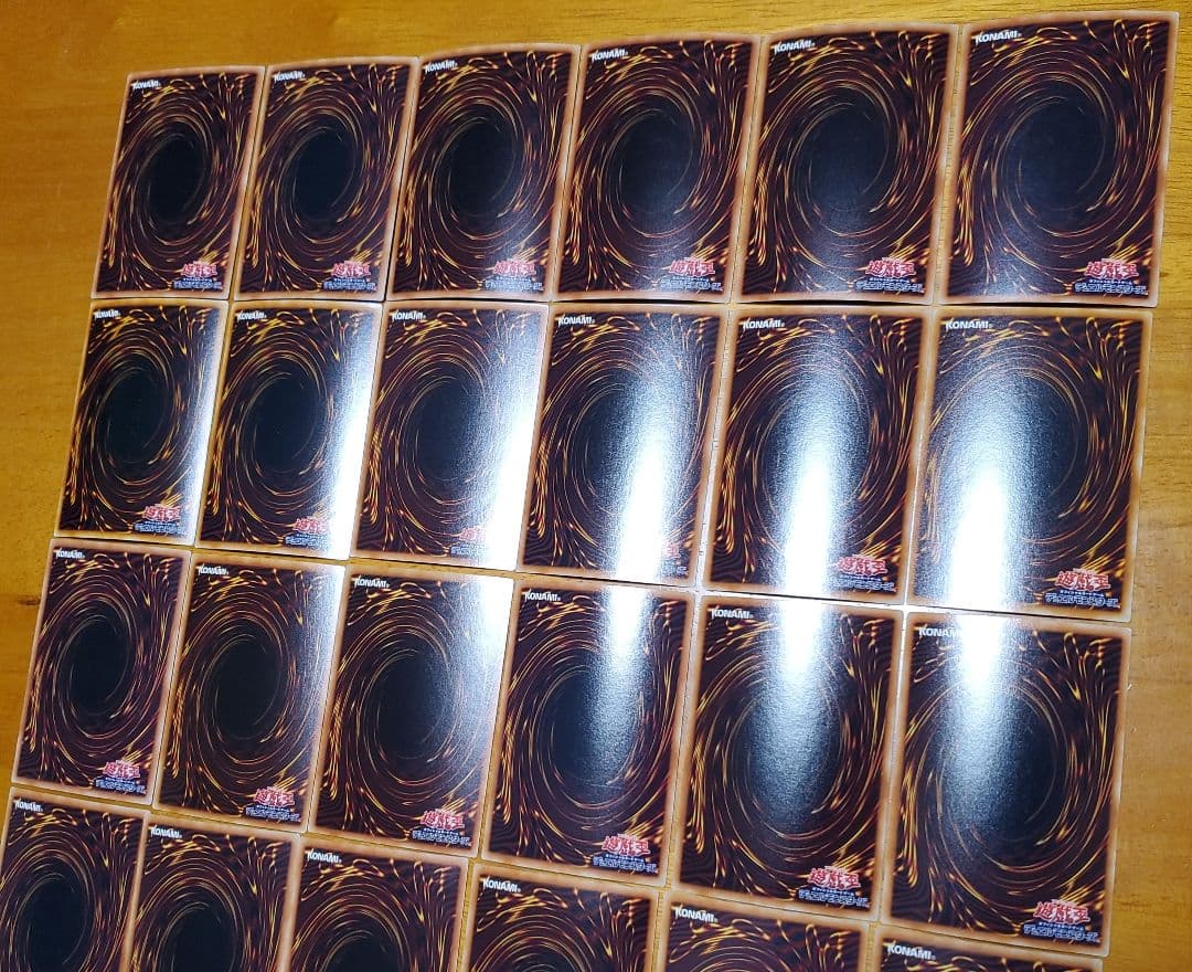 遊戯王　まとめ売り　シューティングスタードラゴン　超銀河眼の光子竜　他30枚