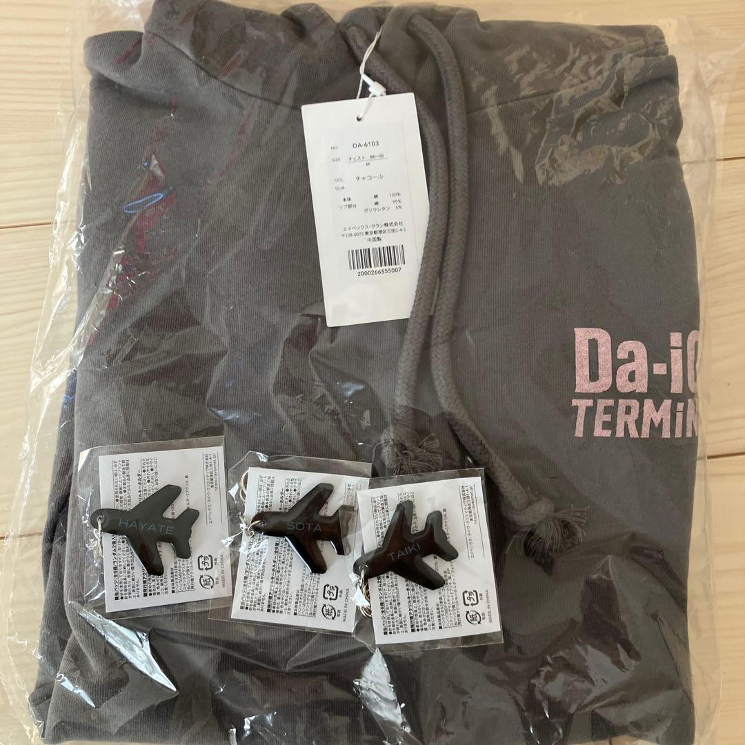 ミュージシャン Da-iCE Fade Pull Hoodie(charcoal)