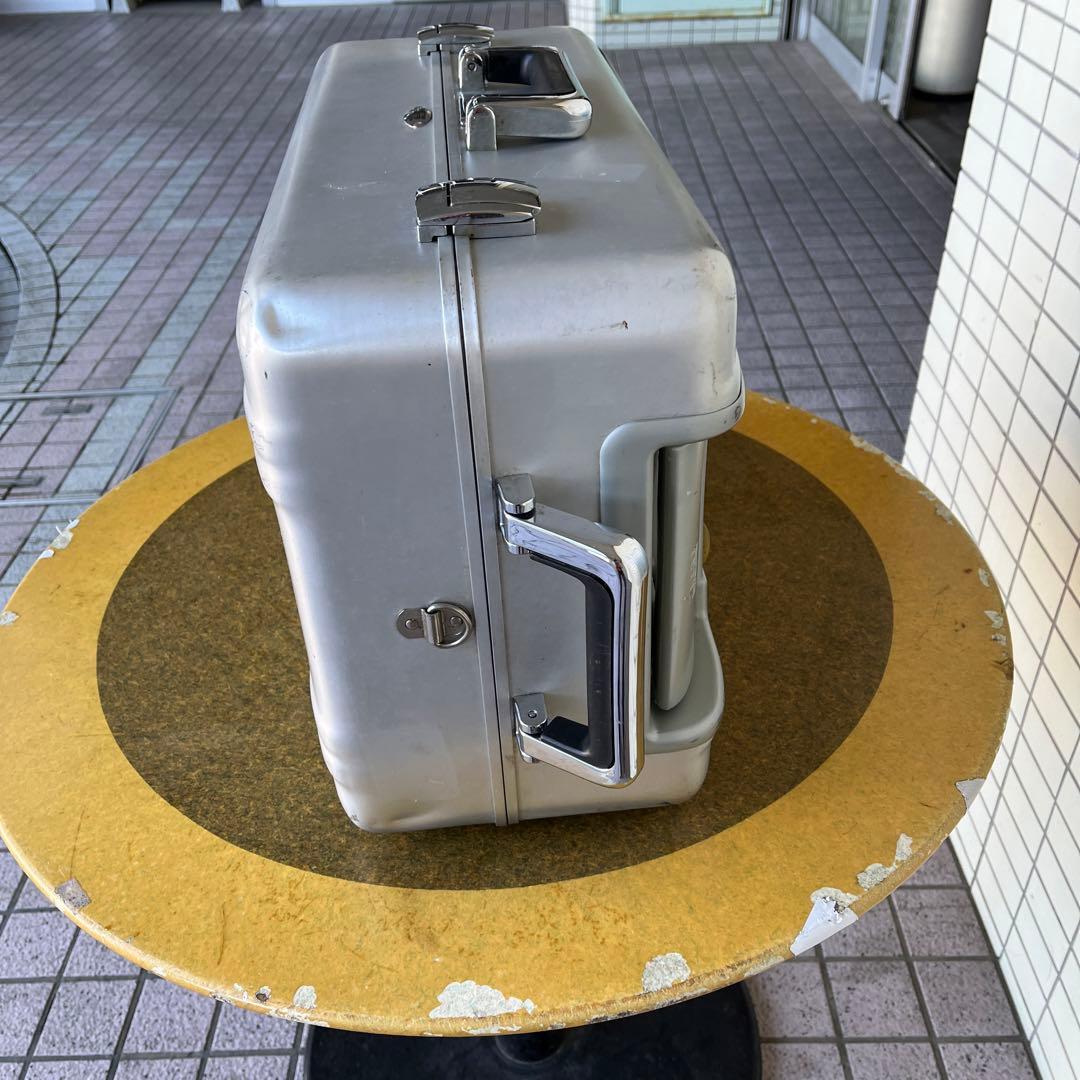 ZEROハリーバートンのキャリーバッグです