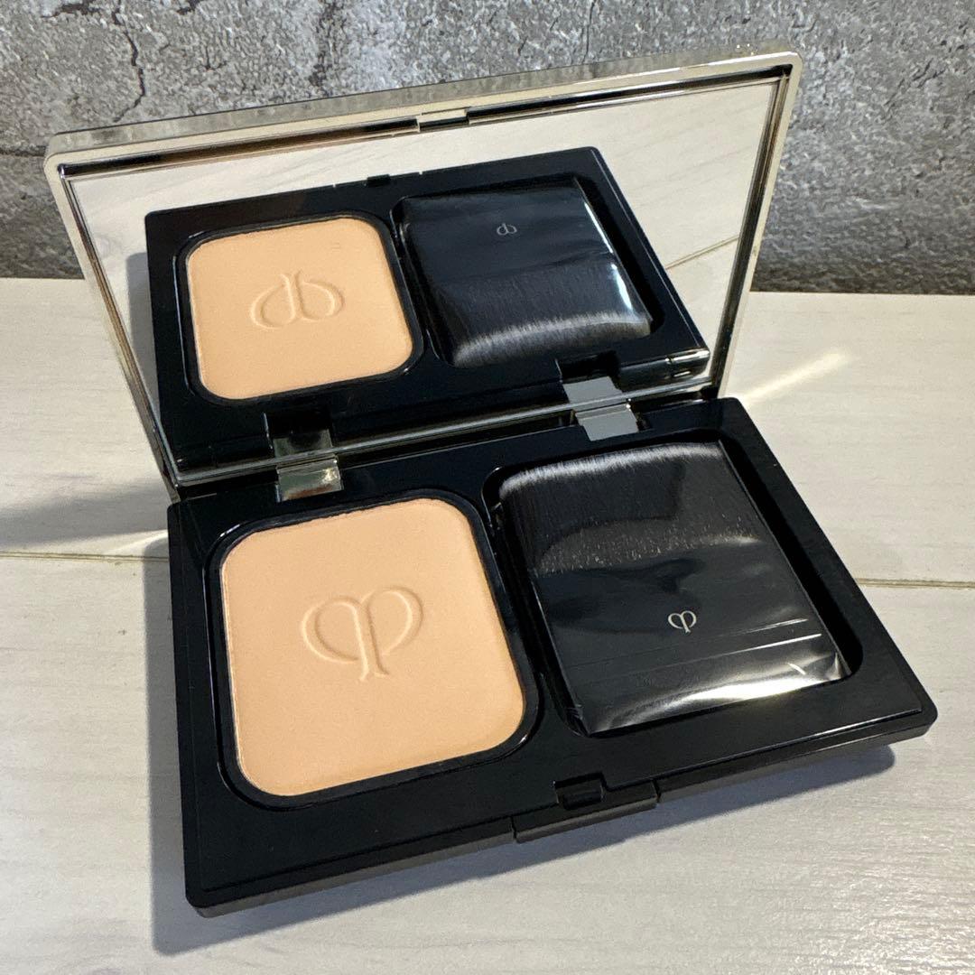 クレドポーボーテ　タンプードルエクラ　オークル10