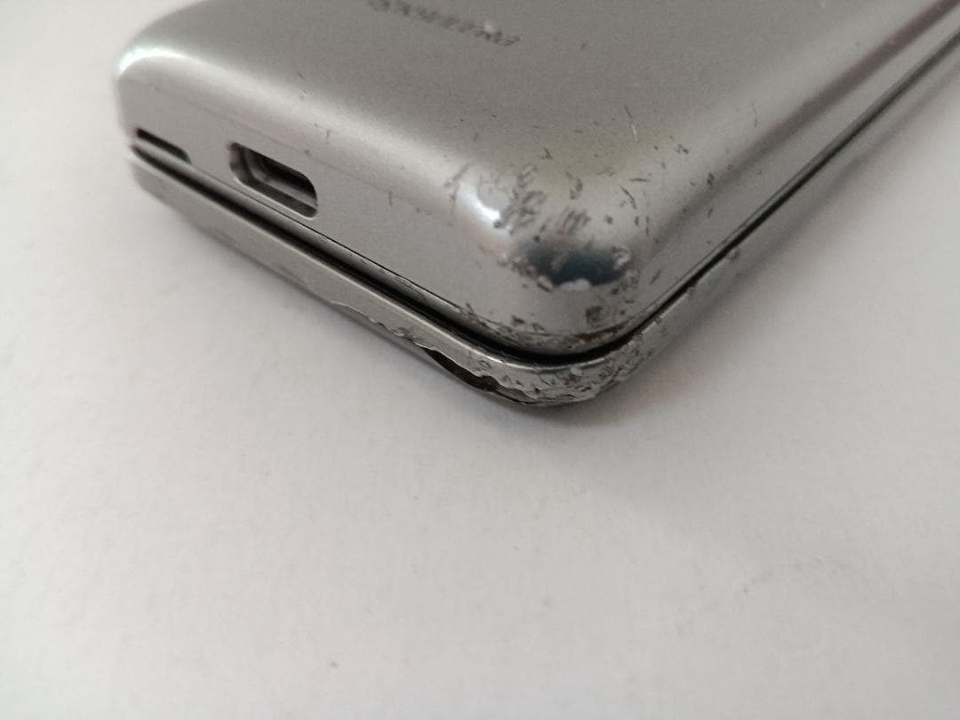 ☆ SoftBank DIGNO ケータイ4 A202KC シルバー