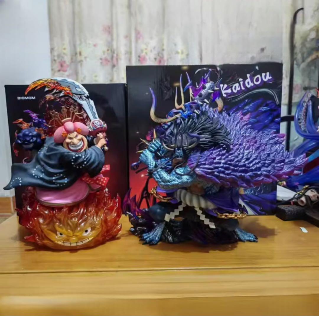 い*］様 ワンピース、ビックマム、カイドウ2点セット