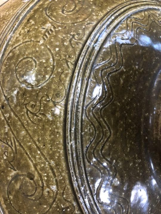 中国漢時代灰釉壺　A ceramic jar HAN dynasty