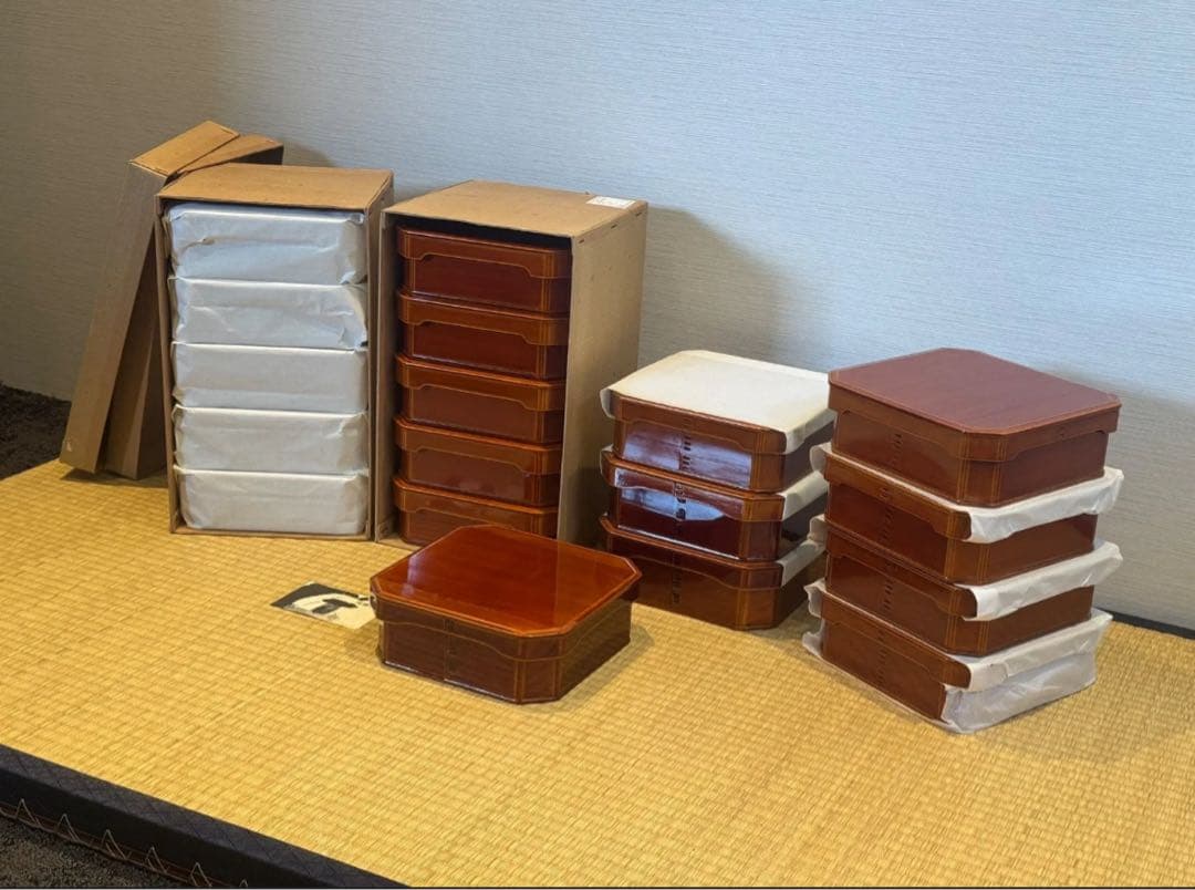 飛驊春慶塗 大徳寺 縁高 18客 共箱 茶道具 茶懐石道具 弁当箱 会席