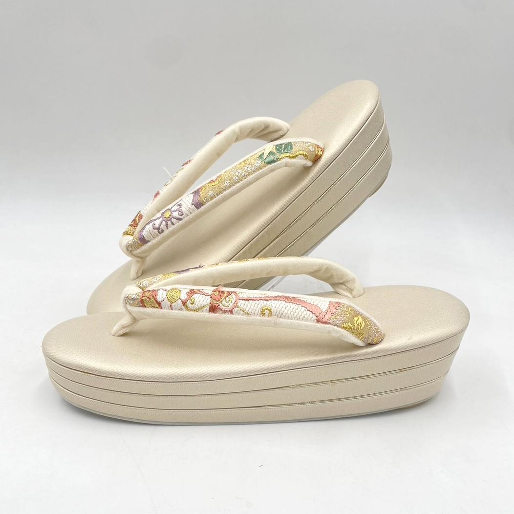 豪華三昧　振袖バッグ 草履　セット　高級西陣帯地　総柄 ゴールド