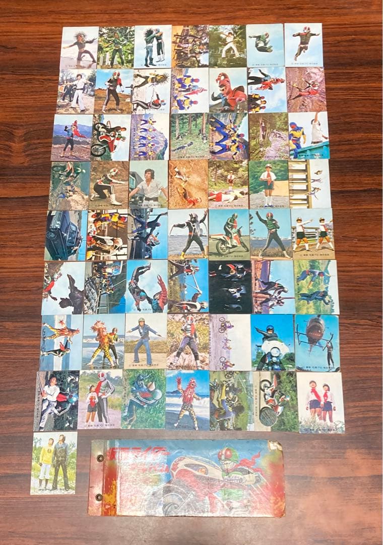 旧仮面ライダーカード　アルバム　　ラッキーカード３枚