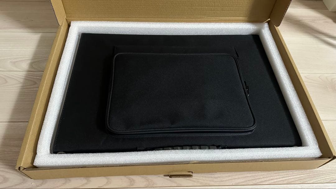 折りたたみ式ソーラーパネル　120w