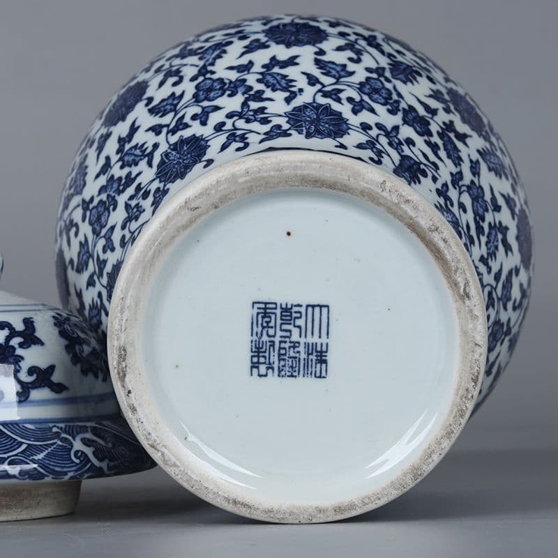 清乾隆青花纏枝蓮紋将軍壺 景徳鎮 陶磁器 装飾品 現代工芸品 美術品 置物