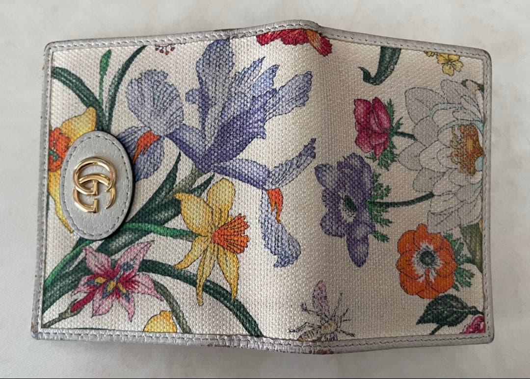 【GUCCI】グッチ　フローラシリーズ　二つ折り財布