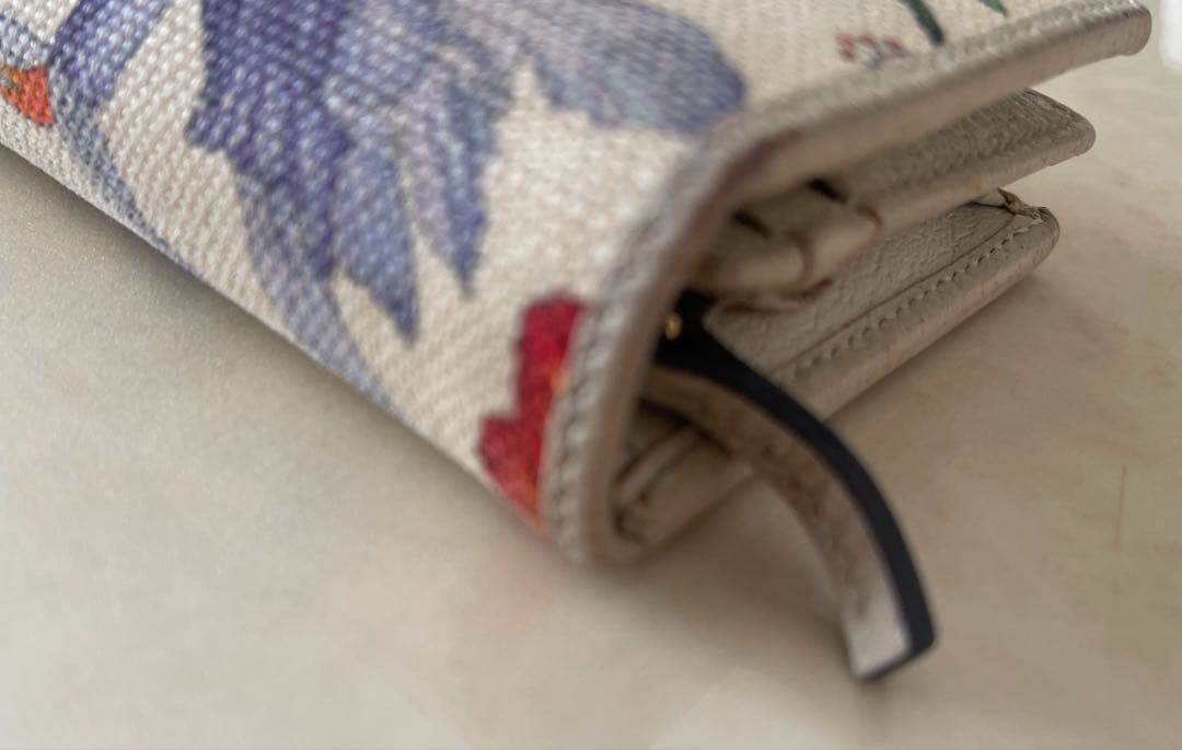 【GUCCI】グッチ　フローラシリーズ　二つ折り財布