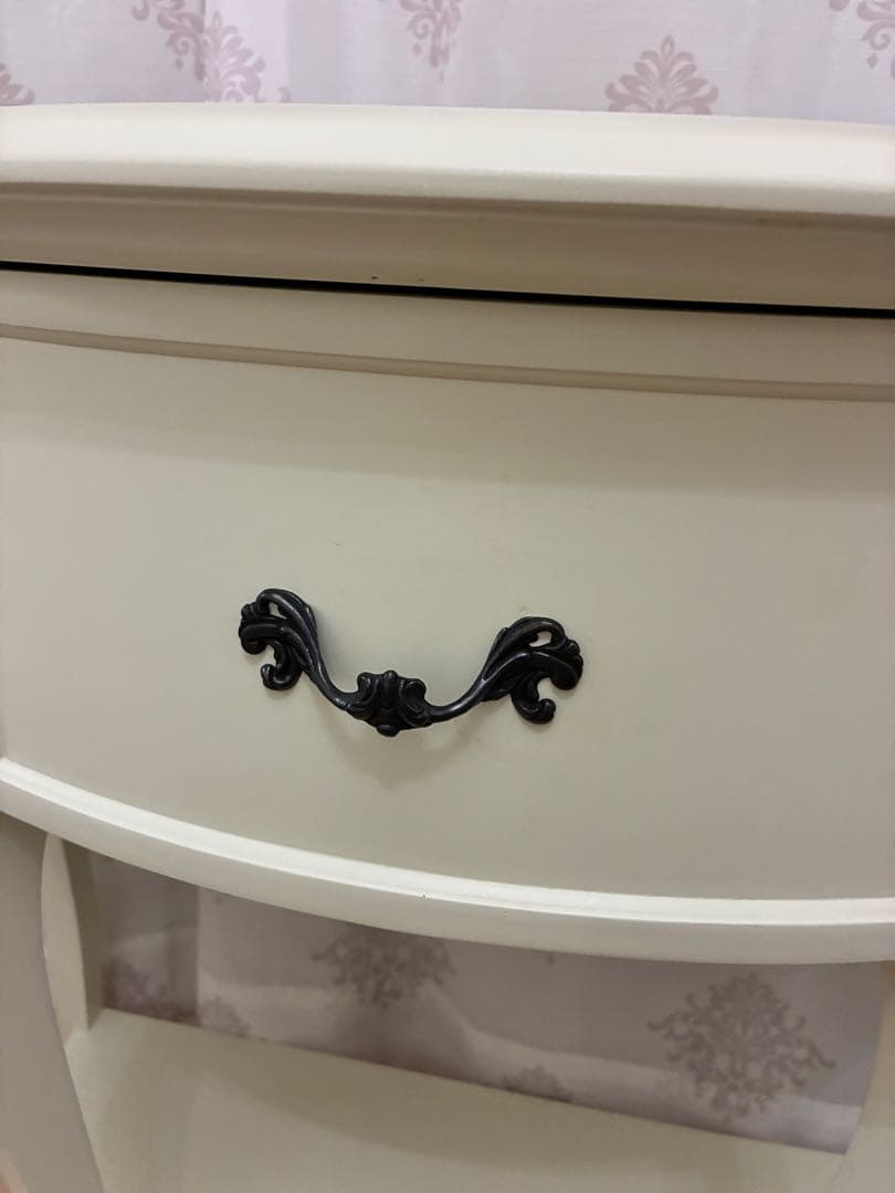 半円形　コンソール　高さ78cmヨコ80cm奥行38cm 白家具　姫系　猫脚