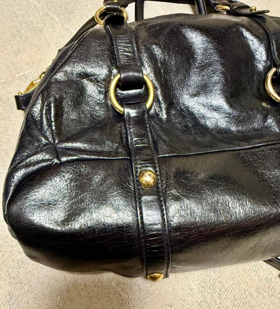 ミュウミュウ￼黒レザーショルダーバッグ ゴールド金具