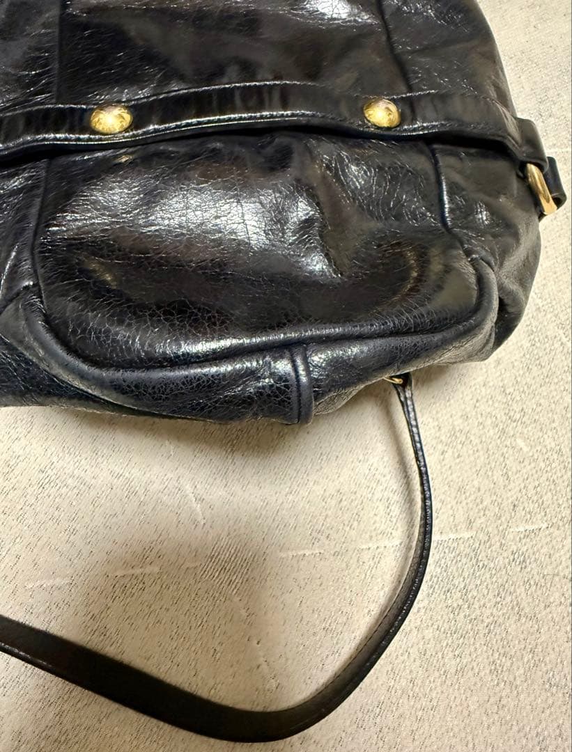 ミュウミュウ￼黒レザーショルダーバッグ ゴールド金具