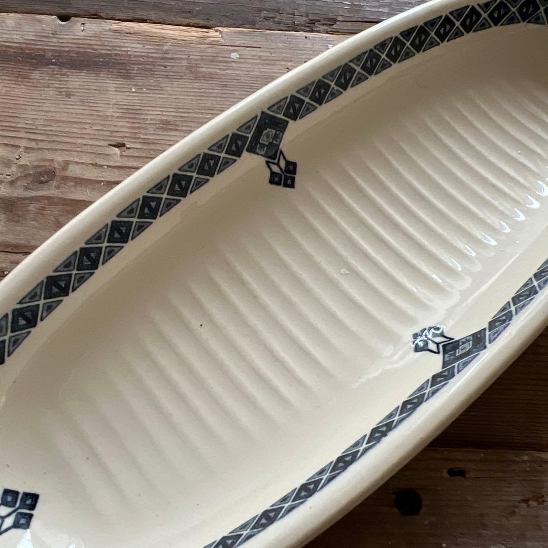 St Amand製 陶器のソープディッシュ フレンチアンティーク ヴィンテージ