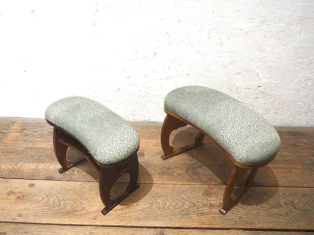 1370 2個セット　レトロな脇息　肘掛け　肘置き　骨董　和モダン　アンティーク